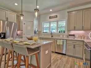 1269 Lavaca in Canyon Lake, TX - Building Photo - Building Photo