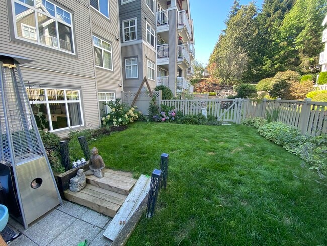 1432 Parkway Blvd in Coquitlam, BC - Building Photo - Building Photo