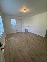 1027 Euclid Ave in Miami Beach, FL - Building Photo - Building Photo