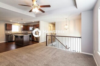 102 Samantha St in Raymore, MO - Building Photo - Building Photo