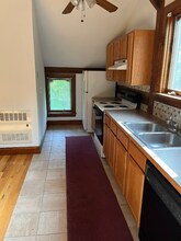 242 Pittsfield Rd in Lenox, MA - Building Photo - Building Photo