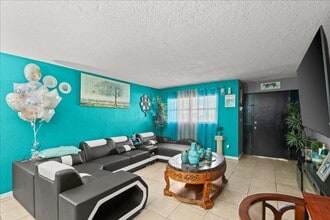 1235 Alcazar St in Daytona Beach, FL - Building Photo - Building Photo
