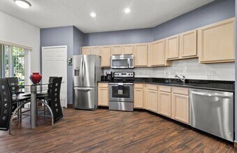 9862 Perfect Dr, Unit 9862 in Port St. Lucie, FL - Foto de edificio - Building Photo