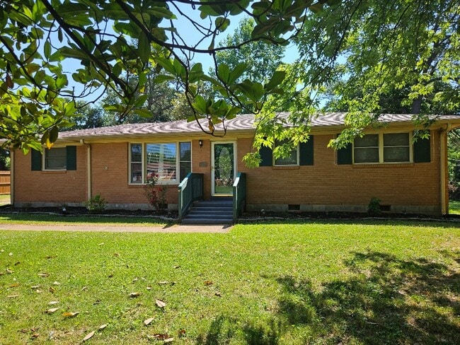 504 Wren Rd in Clarksville, TN - Building Photo - Building Photo