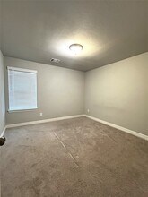 119 Buttonwood Ct in Willis, TX - Building Photo - Building Photo