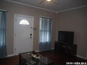 1331 W Wildwood Dr in San Antonio, TX - Building Photo - Building Photo