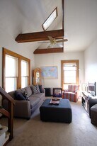 1751 N Cambridge Ave, Unit 4 in Milwaukee, WI - Building Photo