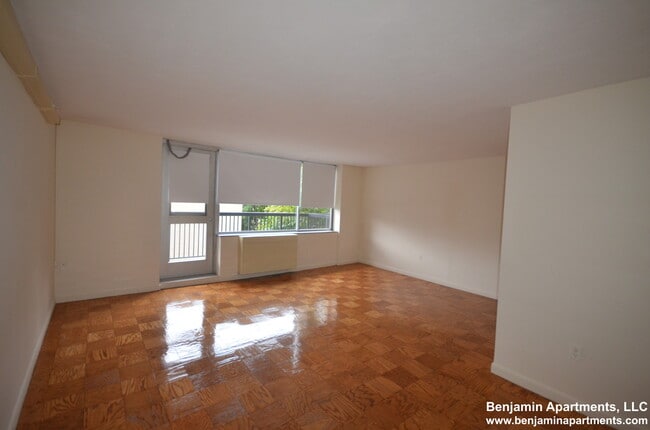 69 Monmouth St, Unit 1