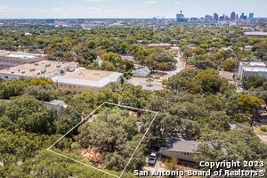 248 E Summit Ave in San Antonio, TX - Building Photo - Building Photo
