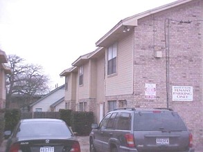 Double Tree Apartments in Denton, TX - Building Photo - Building Photo