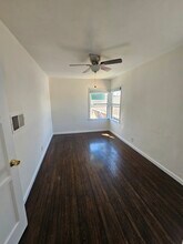 1448 S Dunsmuir Ave, Unit 1448 in Los Angeles, CA - Foto de edificio - Building Photo