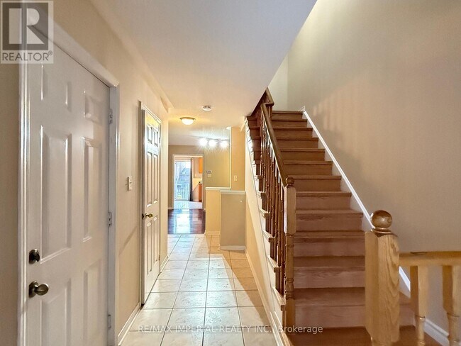 5640 Stella Ln in Burlington, ON - Building Photo - Building Photo