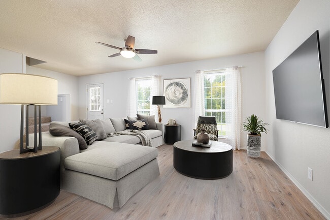 property at 1940 Leslie Dr