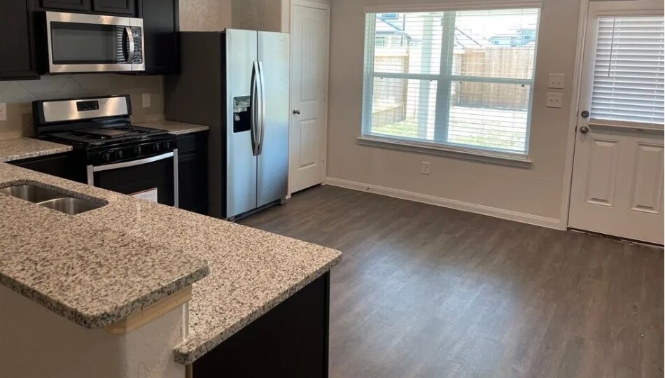 17602 Cuthbert St in Atascocita, TX - Building Photo