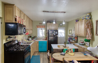 844 W Hazelwood St in Phoenix, AZ - Building Photo - Interior Photo