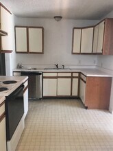 2328 W 47th St in Tulsa, OK - Building Photo - Building Photo