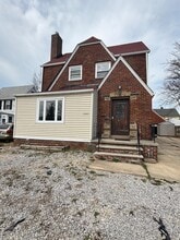 18603 Arrowhead Ave in Cleveland, OH - Building Photo - Building Photo