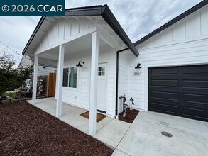 309 Lampasas Ave in Sacramento, CA - Building Photo - Building Photo