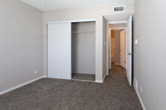 Park Place in Las Cruces, NM - Building Photo - Interior Photo
