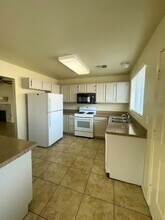 9300 Chilly Pond Ave in Las Vegas, NV - Building Photo - Building Photo