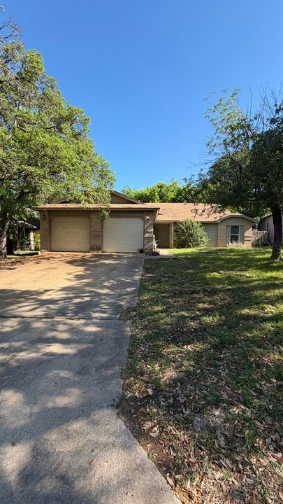 4502 Brown Bark Pl, Unit B in Austin, TX - Building Photo
