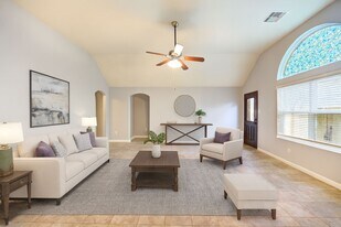 2102 Indian Clearing Trail in Rosenberg, TX - Building Photo