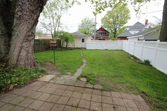 910 Court St in St. Joseph, MI - Building Photo - Building Photo