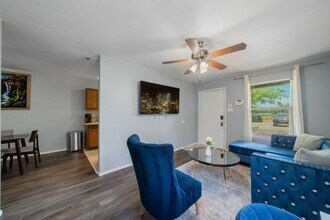 1433 E Robert St in Fort Worth, TX - Building Photo - Building Photo