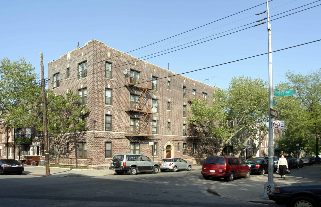 1005 46th St in Brooklyn, NY - Building Photo