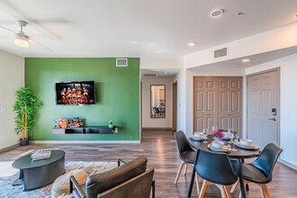 9600 W Georgia Ave in Glendale, AZ - Building Photo - Building Photo