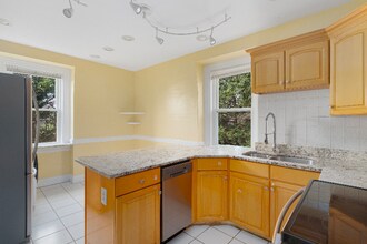 79 Lloyd Ave in Providence, RI - Building Photo - Building Photo