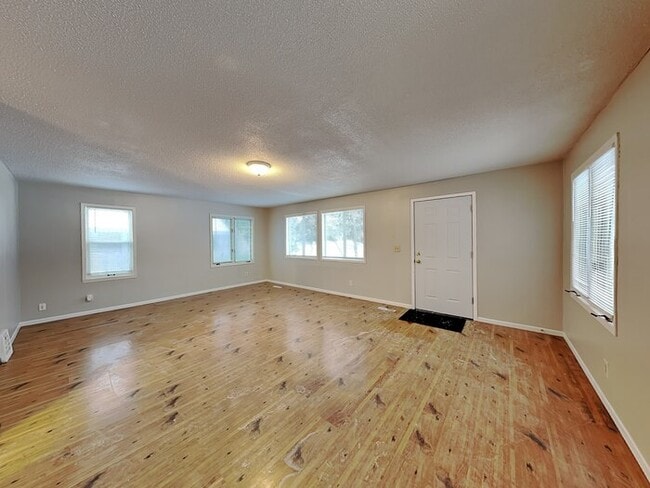 1856 Clear Ave E in St. Paul, MN - Foto de edificio - Building Photo