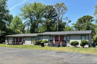 204 Bull Run St in Fayetteville, NC - Building Photo - Building Photo