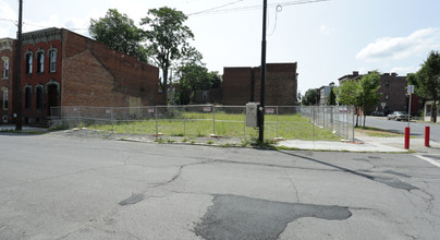 12 White St in Cohoes, NY - Building Photo - Building Photo