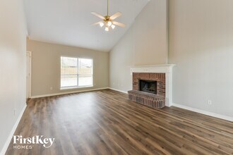 5612 Eastwedge Dr in Fort Worth, TX - Foto de edificio - Building Photo