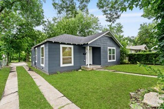 921 N 10th St in Temple, TX - Building Photo - Building Photo