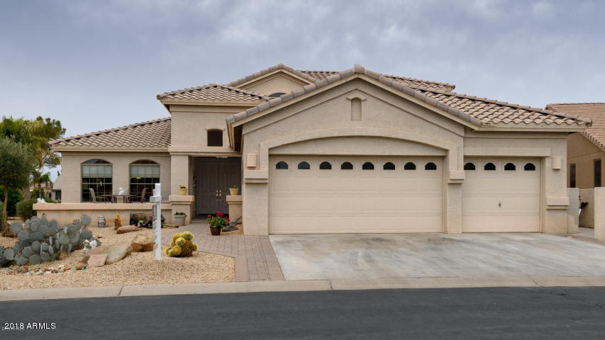 24214 NW Lakeway Cir in Sun Lakes, AZ - Building Photo