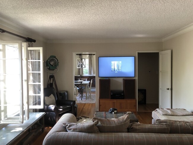 800 Alandele Ave, Unit 800 in Los Angeles, CA - Building Photo - Building Photo