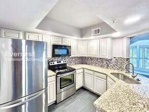 5565 Preston Oaks Rd in Dallas, TX - Building Photo - Building Photo