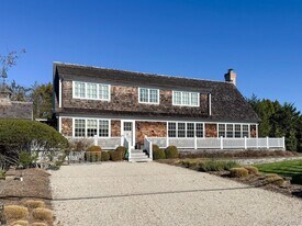 112 Central Ave in Amagansett, NY - Building Photo