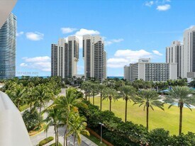 19370 Collins Ave in Sunny Isles Beach, FL - Building Photo