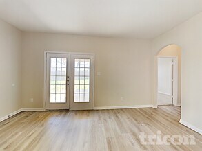 4607 Le Villas in San Antonio, TX - Building Photo - Building Photo