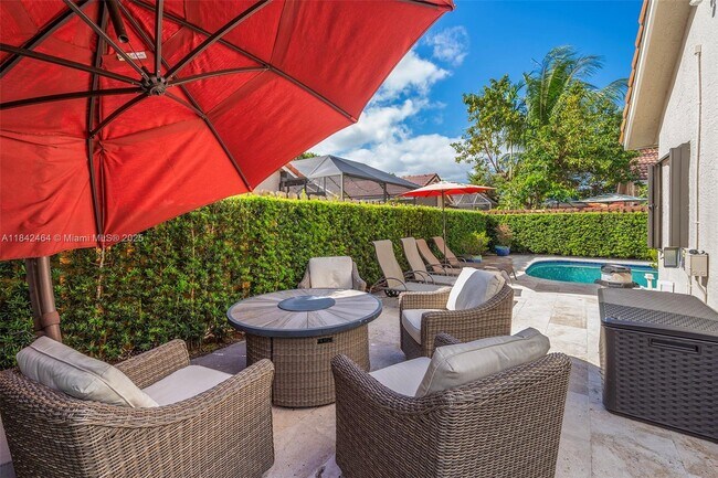 9420 NW 18th Pl in Plantation, FL - Building Photo - Building Photo