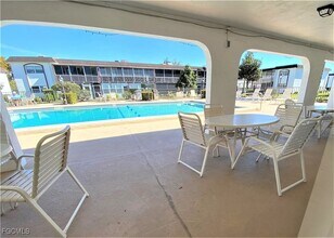 2828 Jackson St, Unit F-7 in Ft. Myers, FL - Building Photo - Building Photo