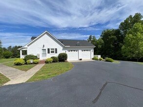 2156 Browns Creek Rd in Brodnax, VA - Building Photo - Building Photo