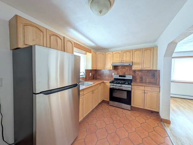 30 Murdock St, Unit 1