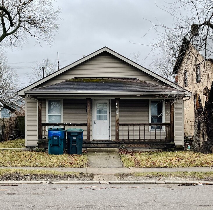 1817 W 8th St in Muncie, IN - Building Photo