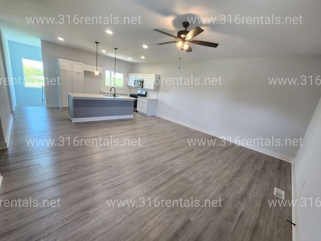 8739-8741 E Summerside Pl in Bel Aire, KS - Building Photo - Building Photo