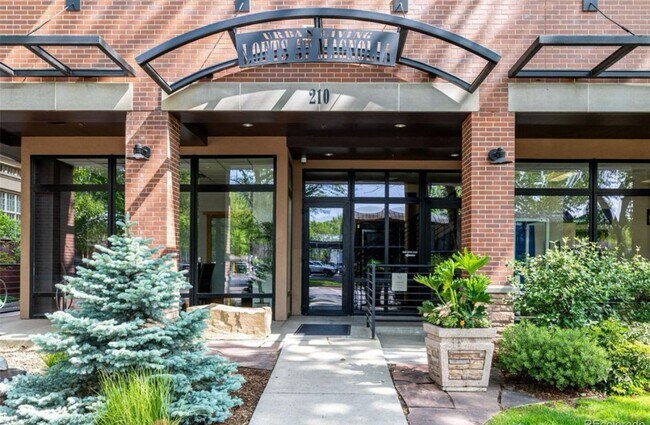 210 W Magnolia St in Fort Collins, CO - Building Photo - Building Photo