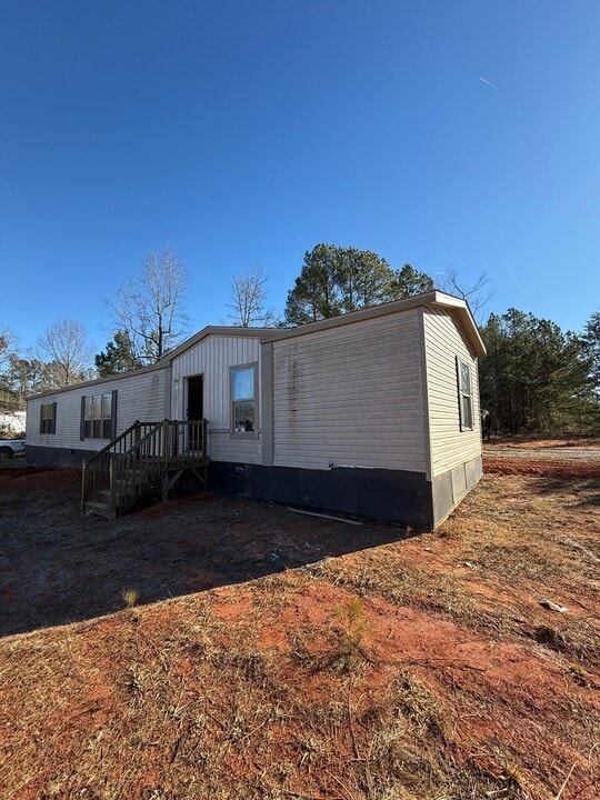 891 Browning Rd in Enoree, SC - Building Photo